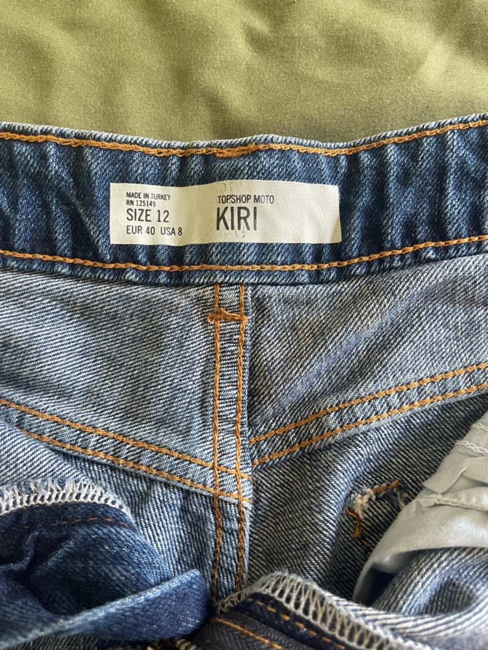 Topshop Moto Kiri cutoff shorts with silver heart detail - Picture 6 of 7